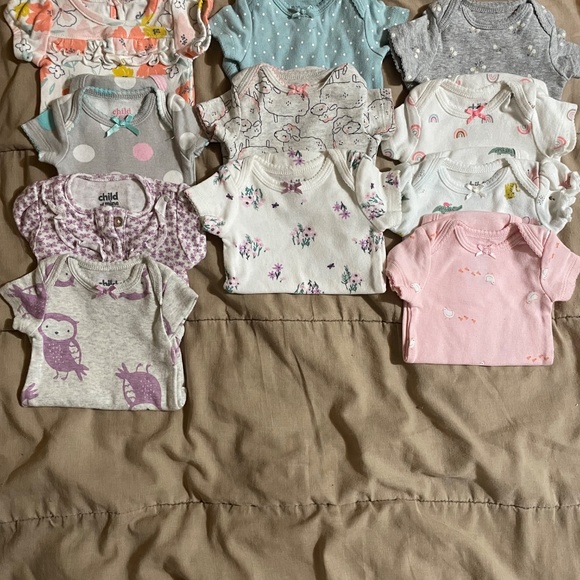 Onesies - Picture 6 of 6